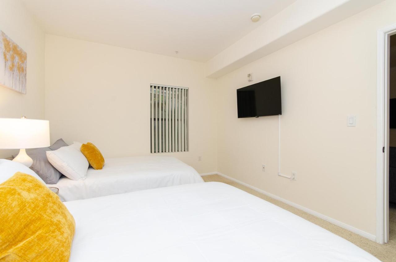 Located Perfectly 2 Bedroom Downtown Los Angeles 로스앤젤레스 외부 사진